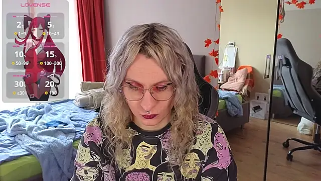 Lori Myaf online show from 17, 9, 2025