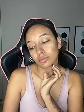 DianaHopson online show from 8, 2, 2025