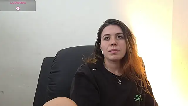 Snapshot of irinasweet27 chatting on 5, 10, 2025 irinasweet27 online show from 5, 10, 2025