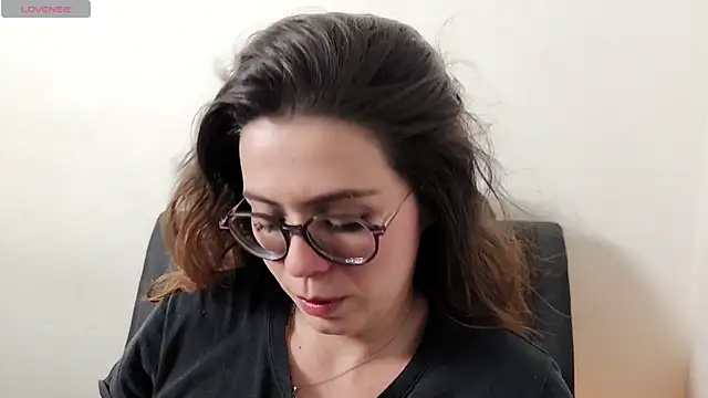 Snapshot of irinasweet27 chatting on 26, 10, 2025 irinasweet27 online show from 26, 10, 2025