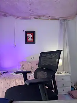 lilian prada online show from 12, 6, 2026