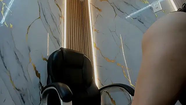 AngelaLinaresx69 online show from 24, 4, 2026