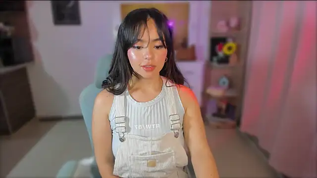 Snapshot of Olivia_xd_ chatting on 8, 1, 2025 Olivia xd online show from 8, 1, 2025