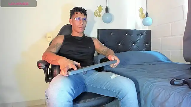 FuckHardlove online show from 19, 12, 2024