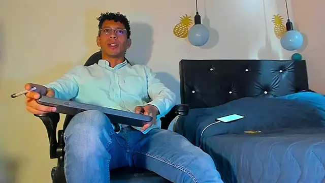 FuckHardlove online show from 30, 12, 2024