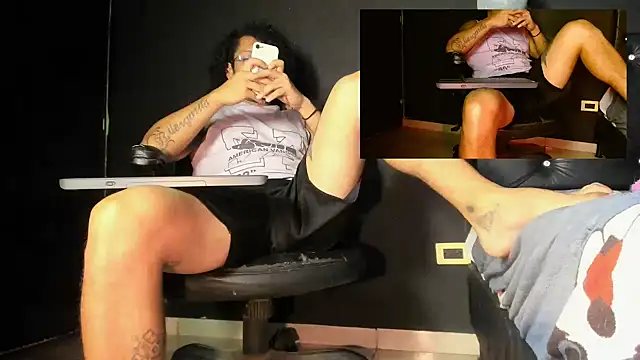 Snapshot of FuckHardlove chatting on 27, 5, 2026 FuckHardlove online show from 27, 5, 2026