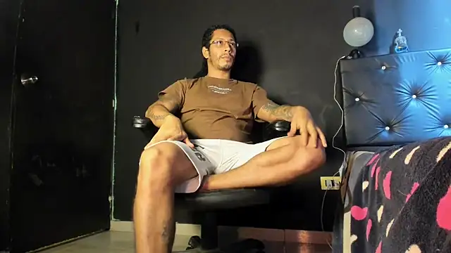 Snapshot of FuckHardlove chatting on 9, 6, 2026 FuckHardlove online show from 9, 6, 2026