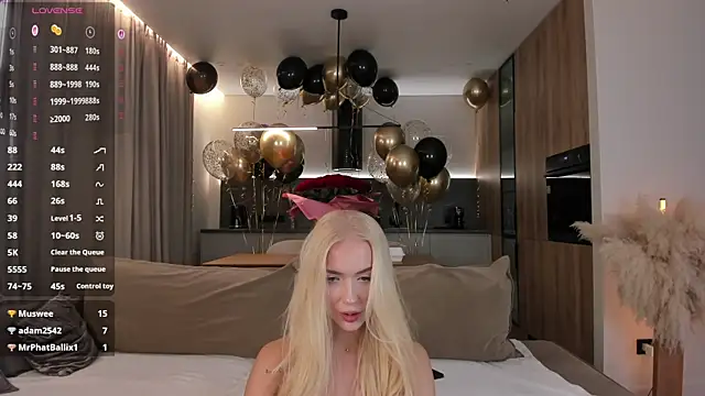 Snapshot of eva_m1racle_ chatting on 22, 10, 2025 eva m1racle online show from 22, 10, 2025