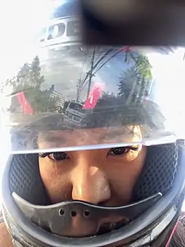 yoonipooni online show from 15, 12, 2024