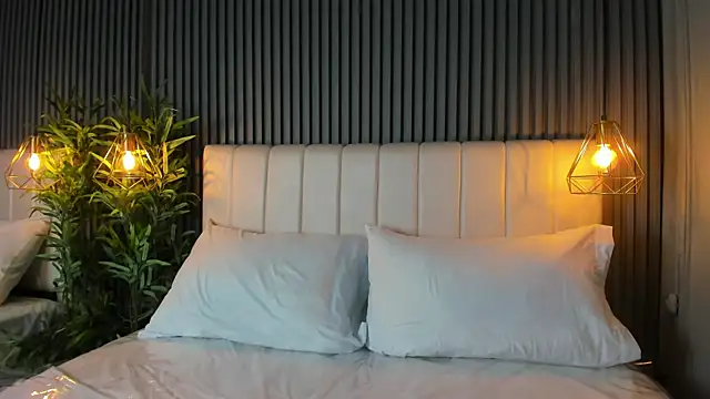 Snapshot of SaraRiley chatting on 14, 11, 2025 SaraRiley online show from 14, 11, 2025