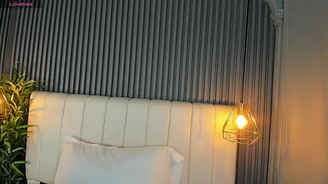 Snapshot of SaraRiley chatting on 1, 12, 2025 SaraRiley online show from 1, 12, 2025