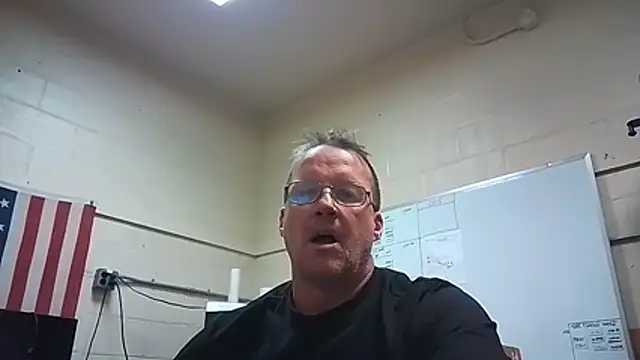 Snapshot of Cockrub1 chatting on 4, 12, 2025 Cockrub1 online show from 4, 12, 2025