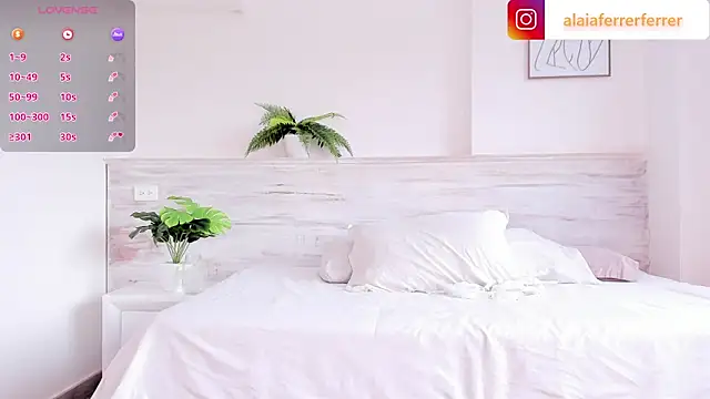 Alaia Ferrer  online show from 12, 2, 2025