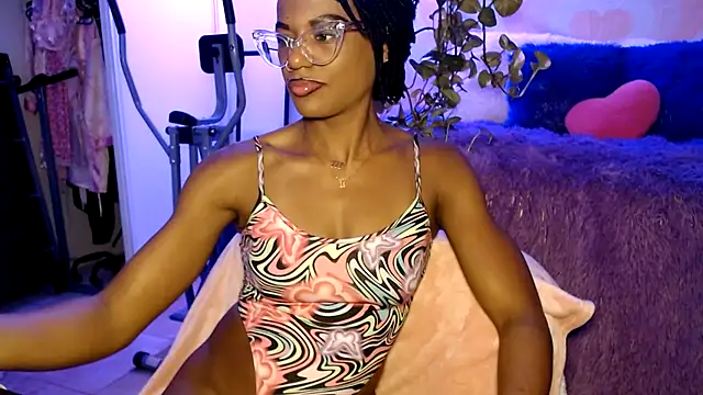 Snapshot of CocoSage chatting on 13, 7, 2026 CocoSage online show from 13, 7, 2026