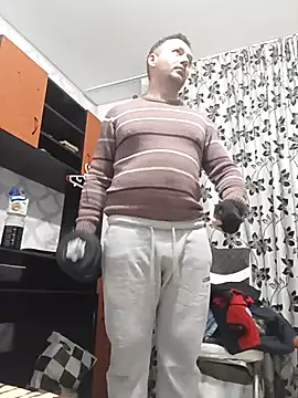 Snapshot of florin421 chatting on 9, 3, 2026 florin421 online show from 9, 3, 2026