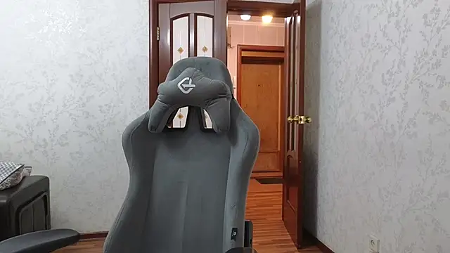 Nelly Fischer online show from 12, 1, 2025