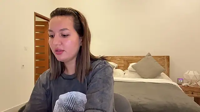 Nelly Fischer online show from 16, 9, 2025