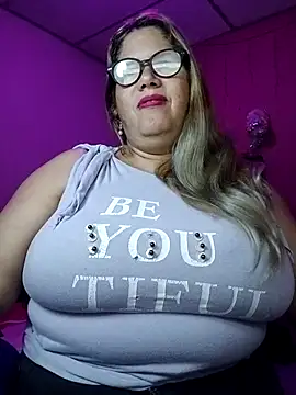 EllisW8 online show from 18, 10, 2025