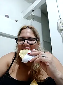 EllisW8 online show from 25, 4, 2026