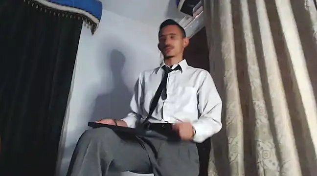 HomeAloneK online show from 5, 2, 2025