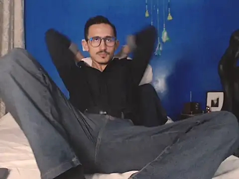 HomeAloneK online show from 26, 10, 2025