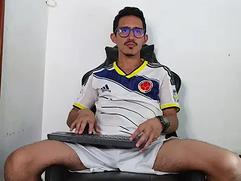 Snapshot of HomeAloneK chatting on 16, 1, 2026 HomeAloneK online show from 16, 1, 2026