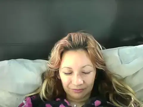 Snapshot of Paulita_x3 chatting on 28, 2, 2025 Paulita x3 online show from 28, 2, 2025