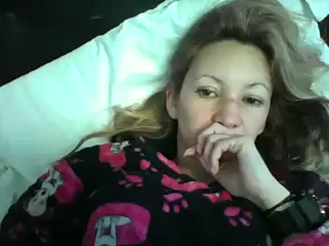 Snapshot of Paulita_x3 chatting on 2, 10, 2025 Paulita x3 online show from 2, 10, 2025