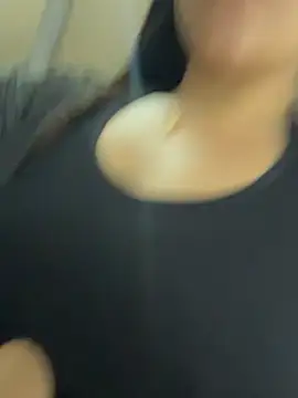 Snapshot of kim_monti chatting on 10, 1, 2025 kim monti online show from 10, 1, 2025