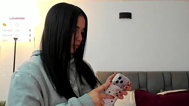 Gigi-bom online show from 2, 2, 2026