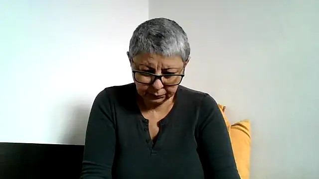 roseblak42 online show from 19, 12, 2025