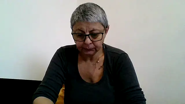 roseblak42 online show from 23, 12, 2025