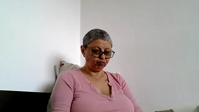 roseblak42 online show from 24, 4, 2026