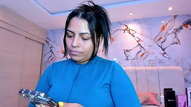 kiana cream online show from 22, 4, 2026