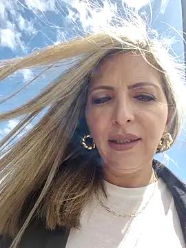  Abril-Office1 online show from 7, 2, 2025