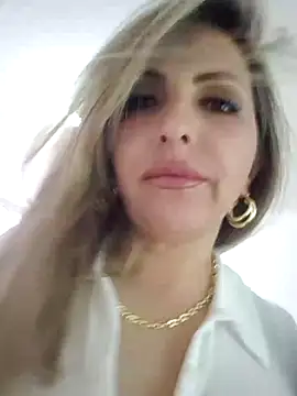  Abril-Office1 online show from 24, 2, 2025