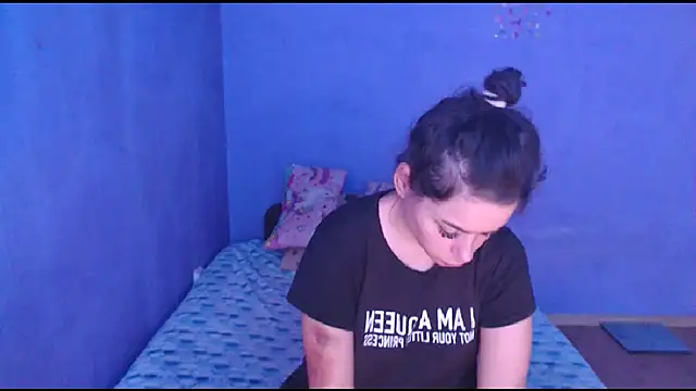 LovelyJulliette online show from 7, 3, 2025