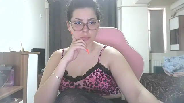 LovelyJulliette online show from 7, 6, 2026
