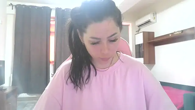 LovelyJulliette online show from 17, 6, 2026