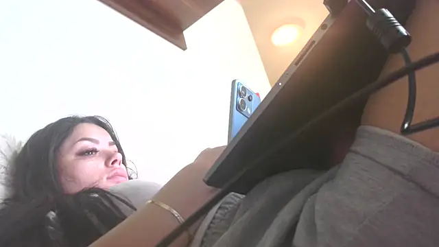 LovelyJulliette online show from 18, 6, 2026