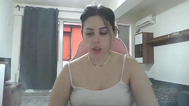 LovelyJulliette online show from 3, 7, 2026