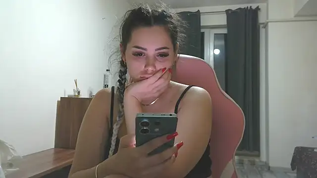 LovelyJulliette online show from 5, 7, 2026