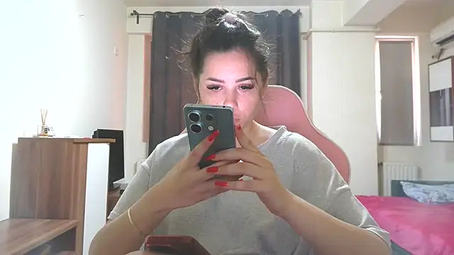 LovelyJulliette online show from 20, 7, 2026