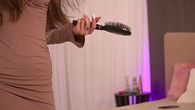 KaylaBray online show from 8, 2, 2025