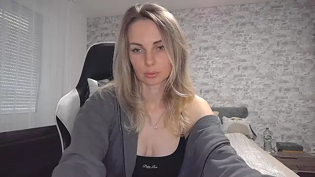 AlissonBia online show from 2, 10, 2025