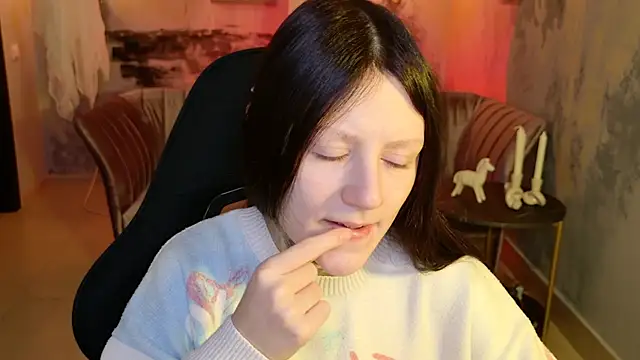 VeliraBraitberg online show from 6, 12, 2024