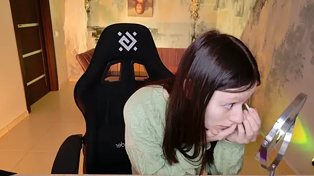 VeliraBraitberg online show from 18, 12, 2024