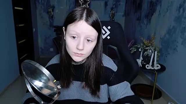 VeliraBraitberg online show from 5, 1, 2025