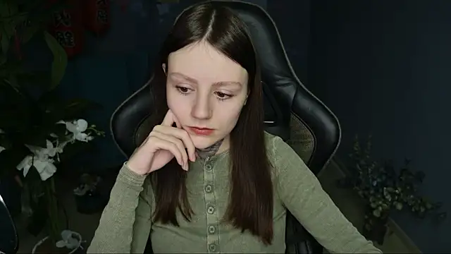 VeliraBraitberg online show from 8, 2, 2025