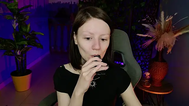 VeliraBraitberg online show from 7, 6, 2026